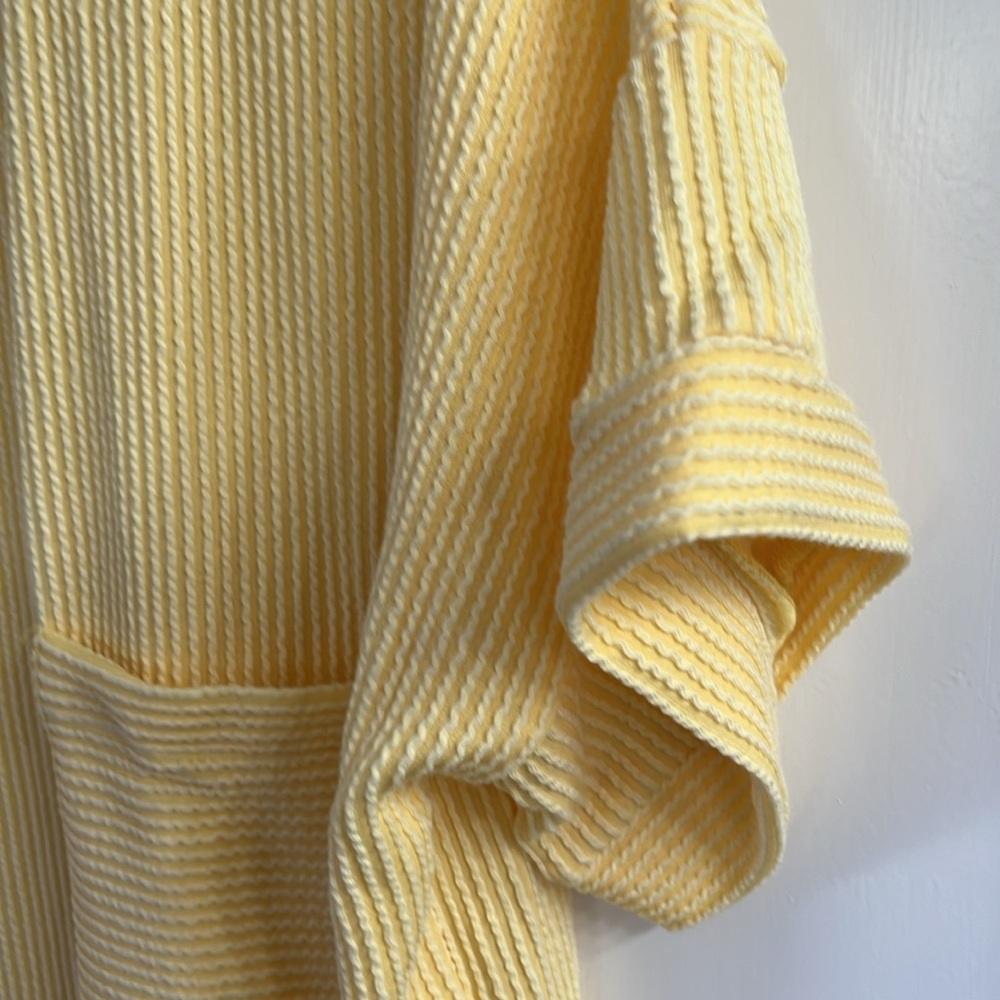 Yellow Ribbed V-Neck Top - Picture 3 of 4